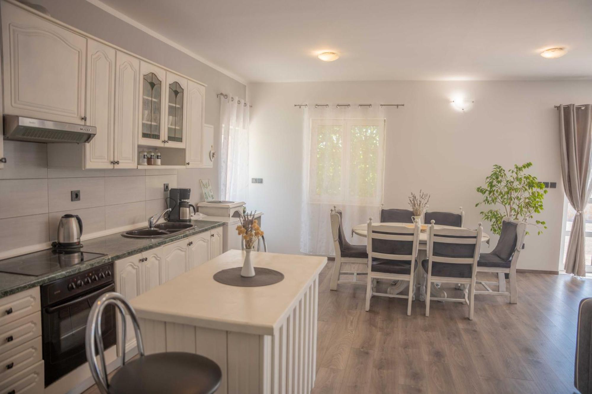 Iris Holiday Home Trbounje Luaran gambar