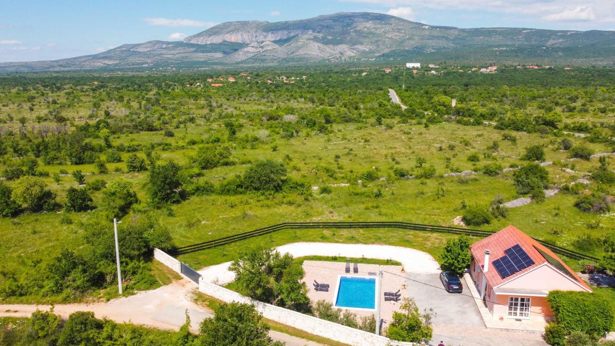 Iris Holiday Home Trbounje Luaran gambar